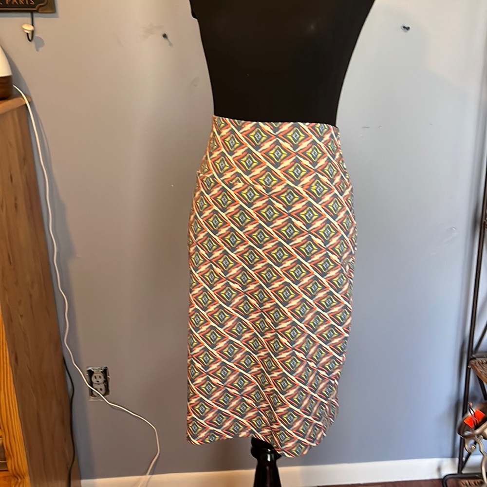 Lula roe skirt